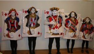 winning-hand-costumes